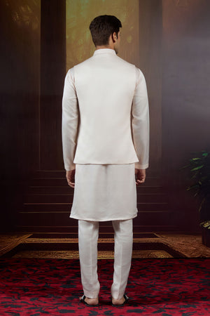 Ivory Eclipse  Silk Bundi Set with Pearl and Thread Embroidery