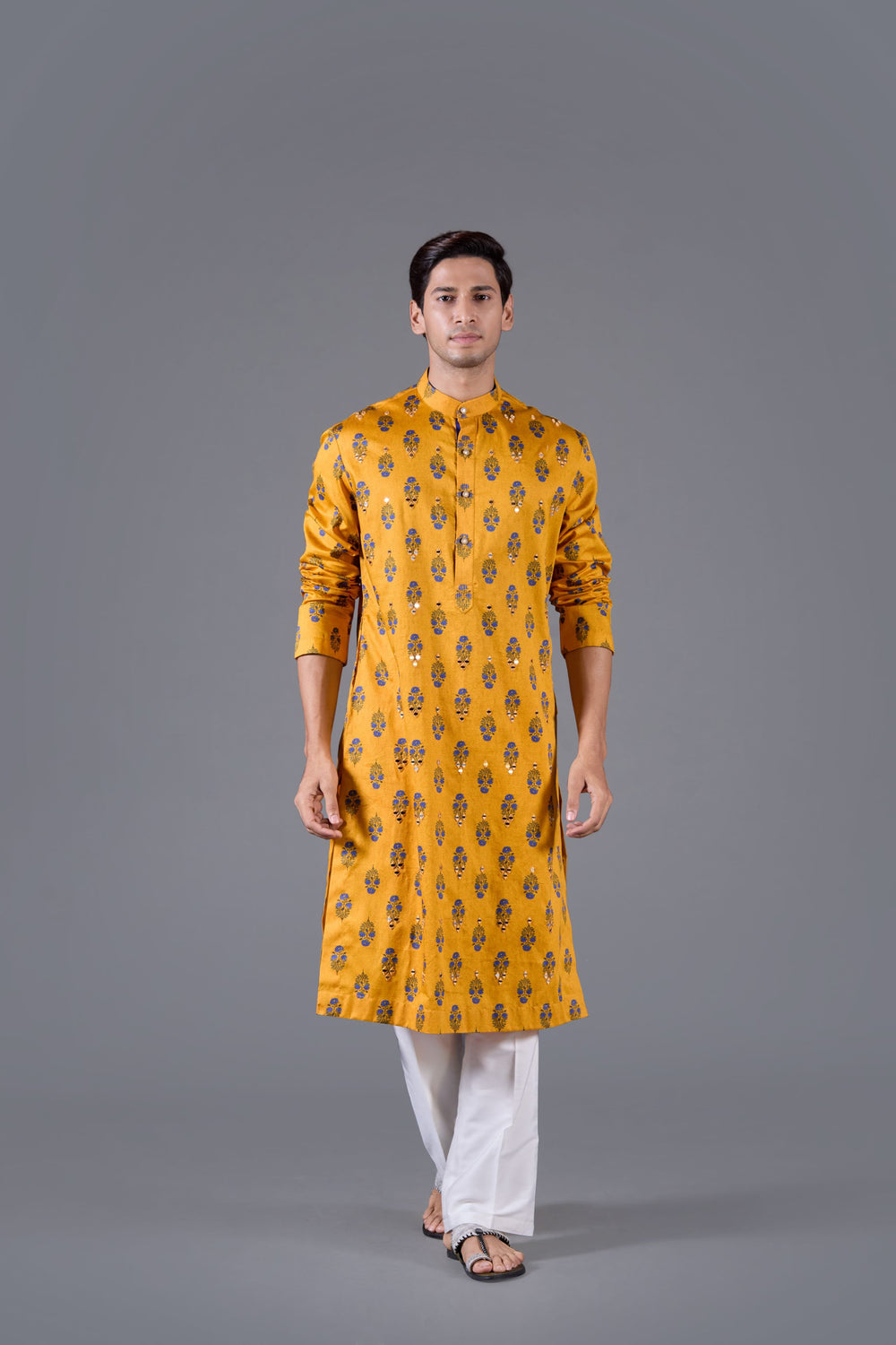 Sunehri Afsana Kurta
