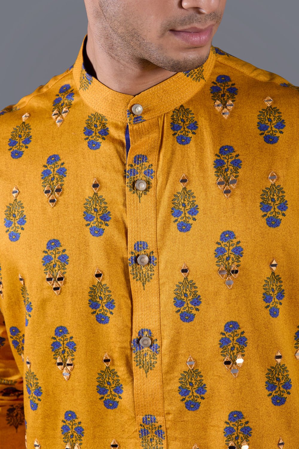 Sunehri Afsana Kurta