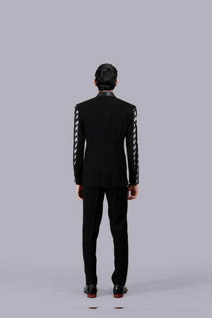 BLACK BOOMARIYO THREAD WORK SUIT