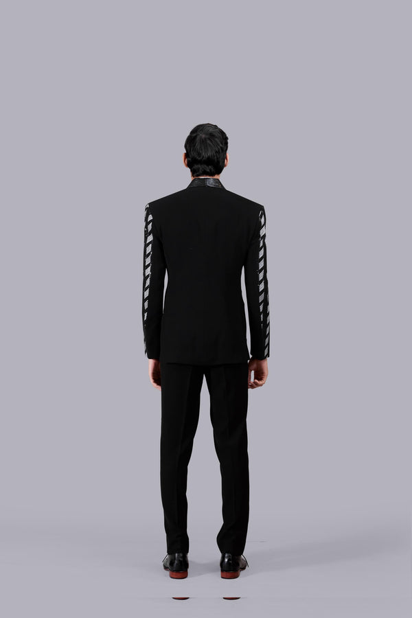 BLACK BOOMARIYO THREAD WORK SUIT