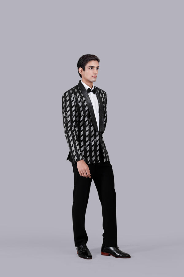 BLACK BOOMARIYO THREAD WORK SUIT