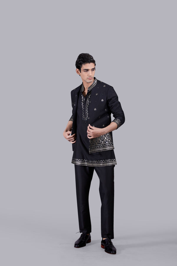 BLACK CHANDERI SILK LEATHER WORK BUNDI SET