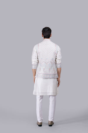 IVORY MATKA SILK EMBROIDERY WORK BUNDI SET