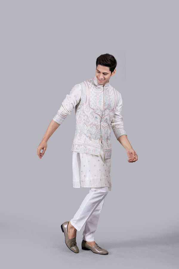 IVORY MATKA SILK EMBROIDERY WORK BUNDI SET
