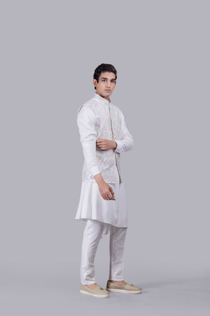 OFF WHITE MATKA SILK THREAD WORK BUNDI SET