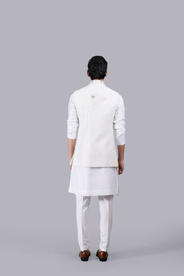 OFF WHITE CHANDERI SILK THREAD WORK BUNDI SET