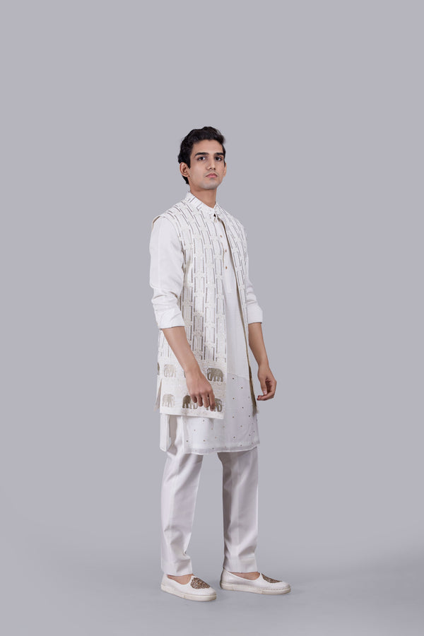 OFF WHITE GEORGETTE THREAD WORK BUNDI SET