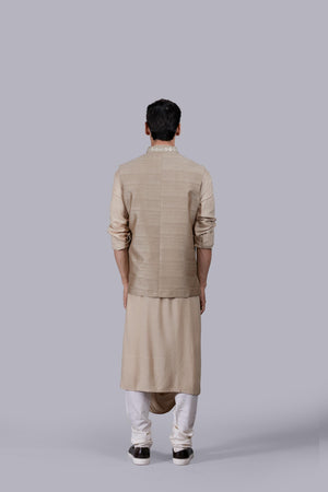 CREAM BHAGALPURI SILK THREAD WORK BUNDI SET