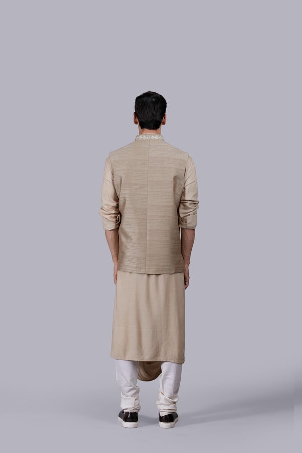 CREAM BHAGALPURI SILK THREAD WORK BUNDI SET