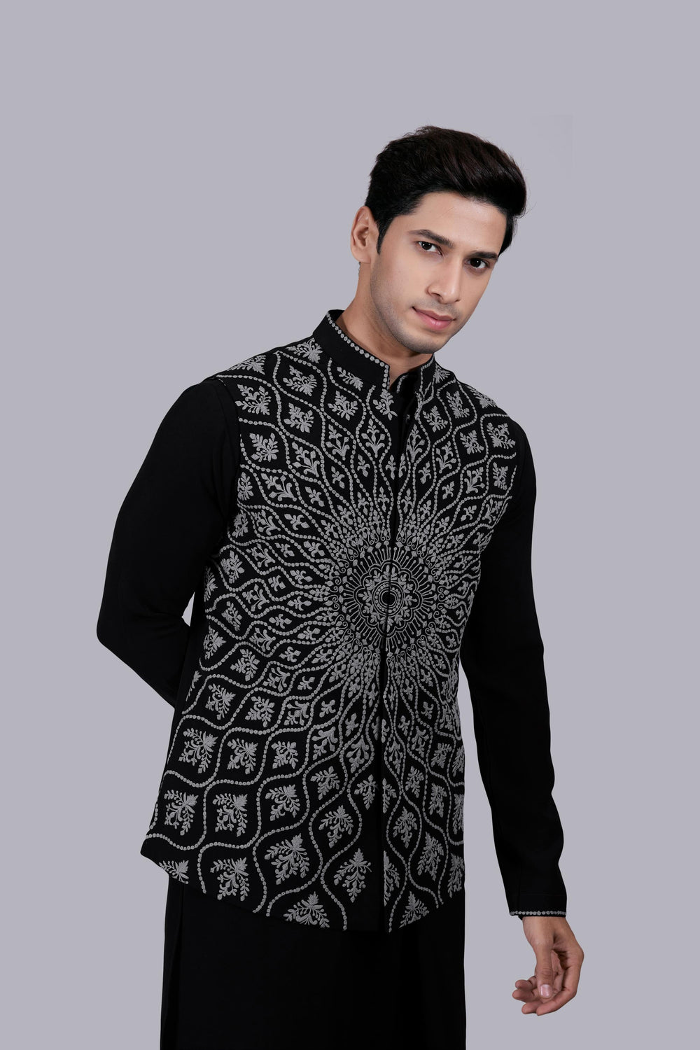 BLACK BOOMARIYO THREAD ARI WORK BUNDI SET